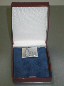 ehrennadel_fur_pater_tobias_am_09_09_2010.png